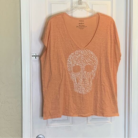 Torrid Relaxed Fit Cotton Modal Slub Dolman Tee Skull Floral Design Size 1X - Picture 3 of 9
